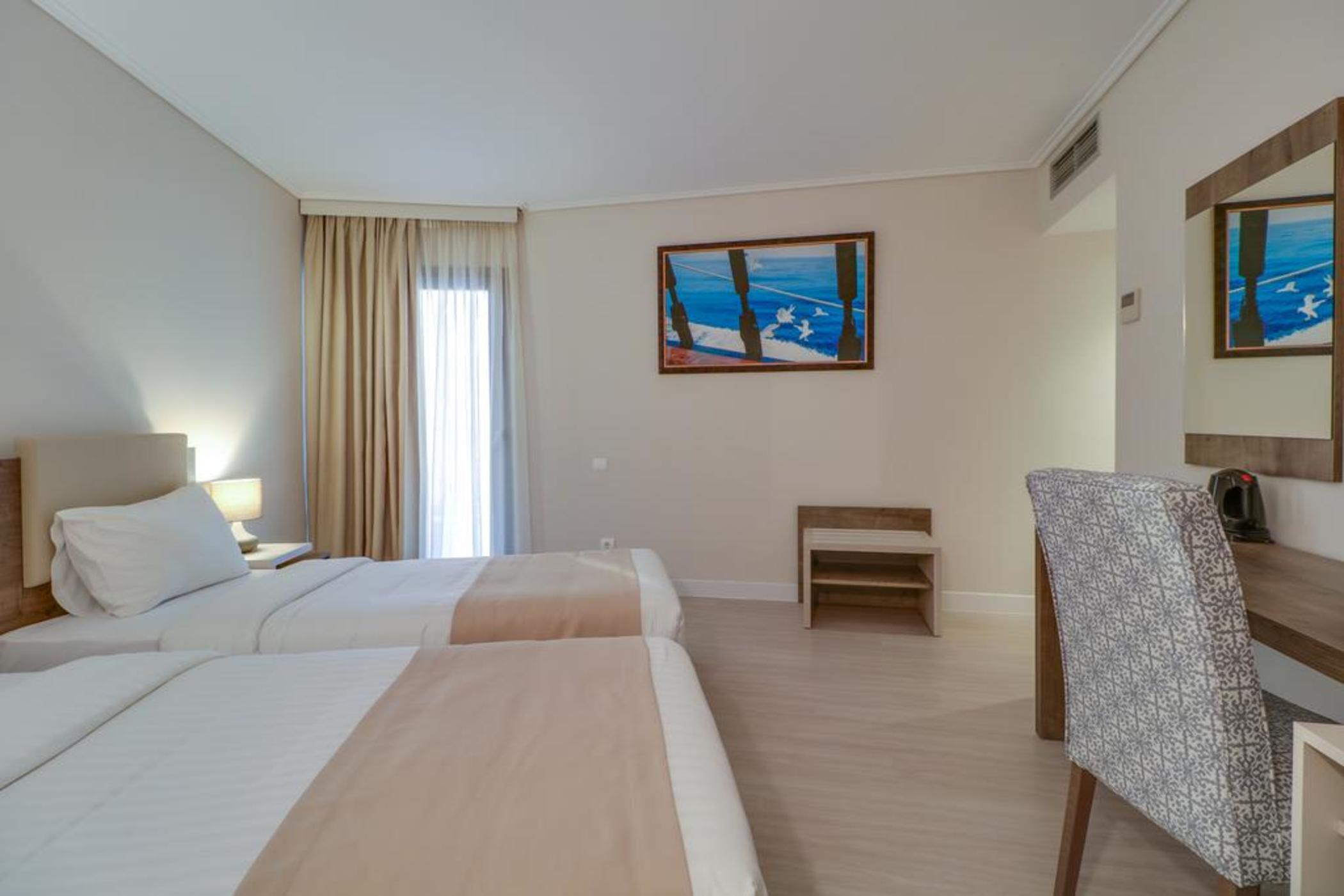 Palace Glyfada 4*
