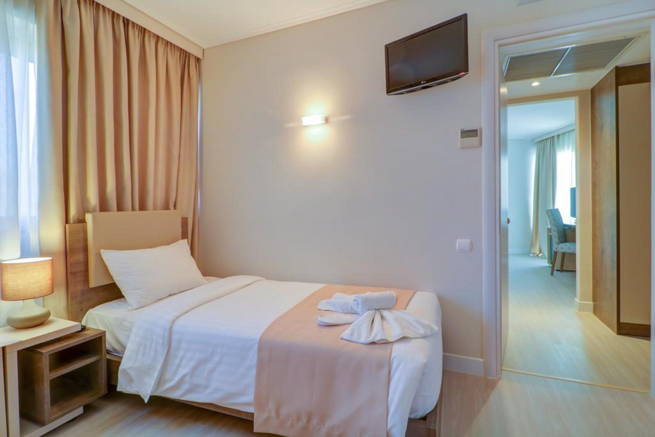 Palace Glyfada Hotel