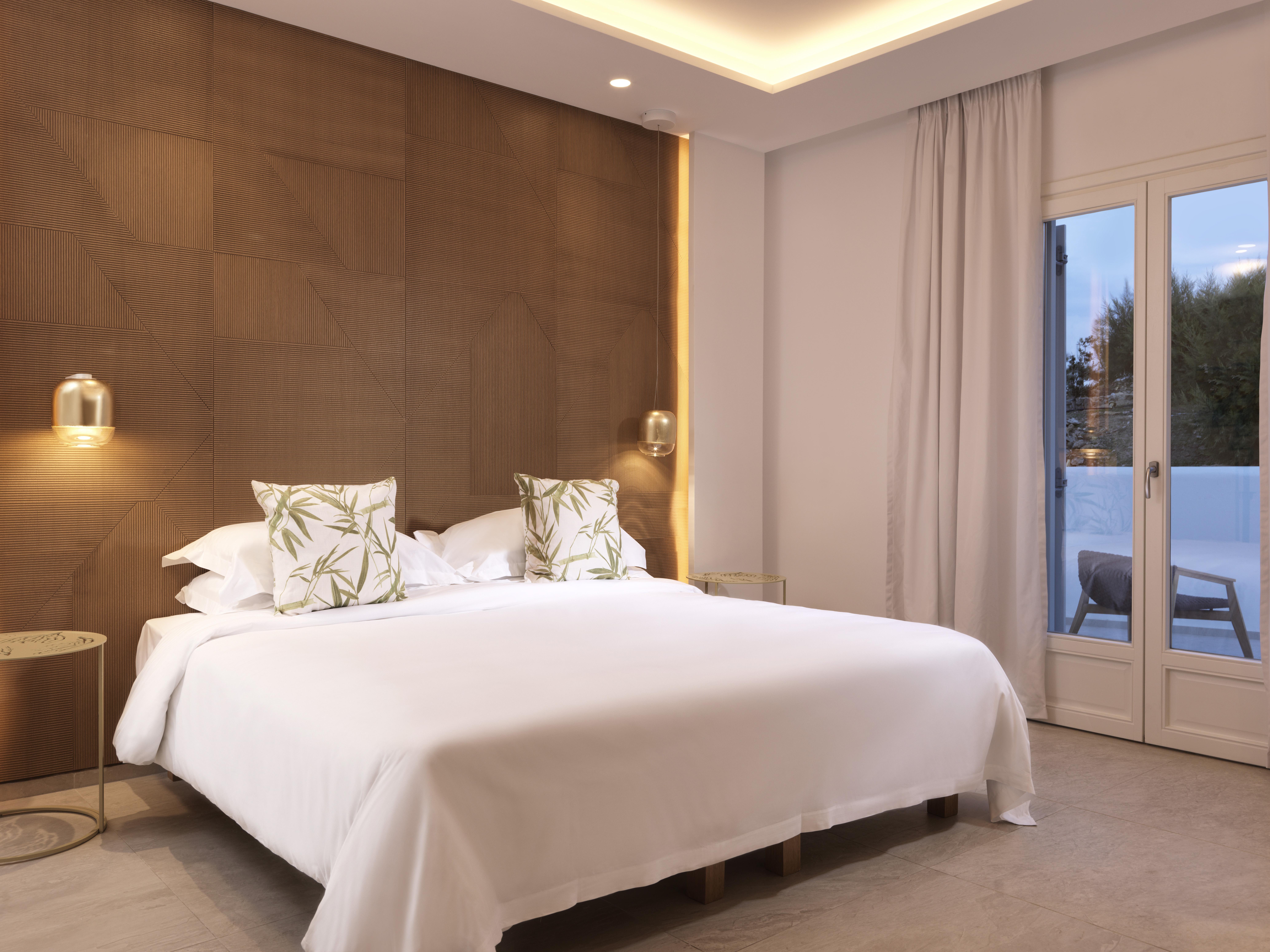 Myconian Korali Relais & Chateaux Hotel 5*