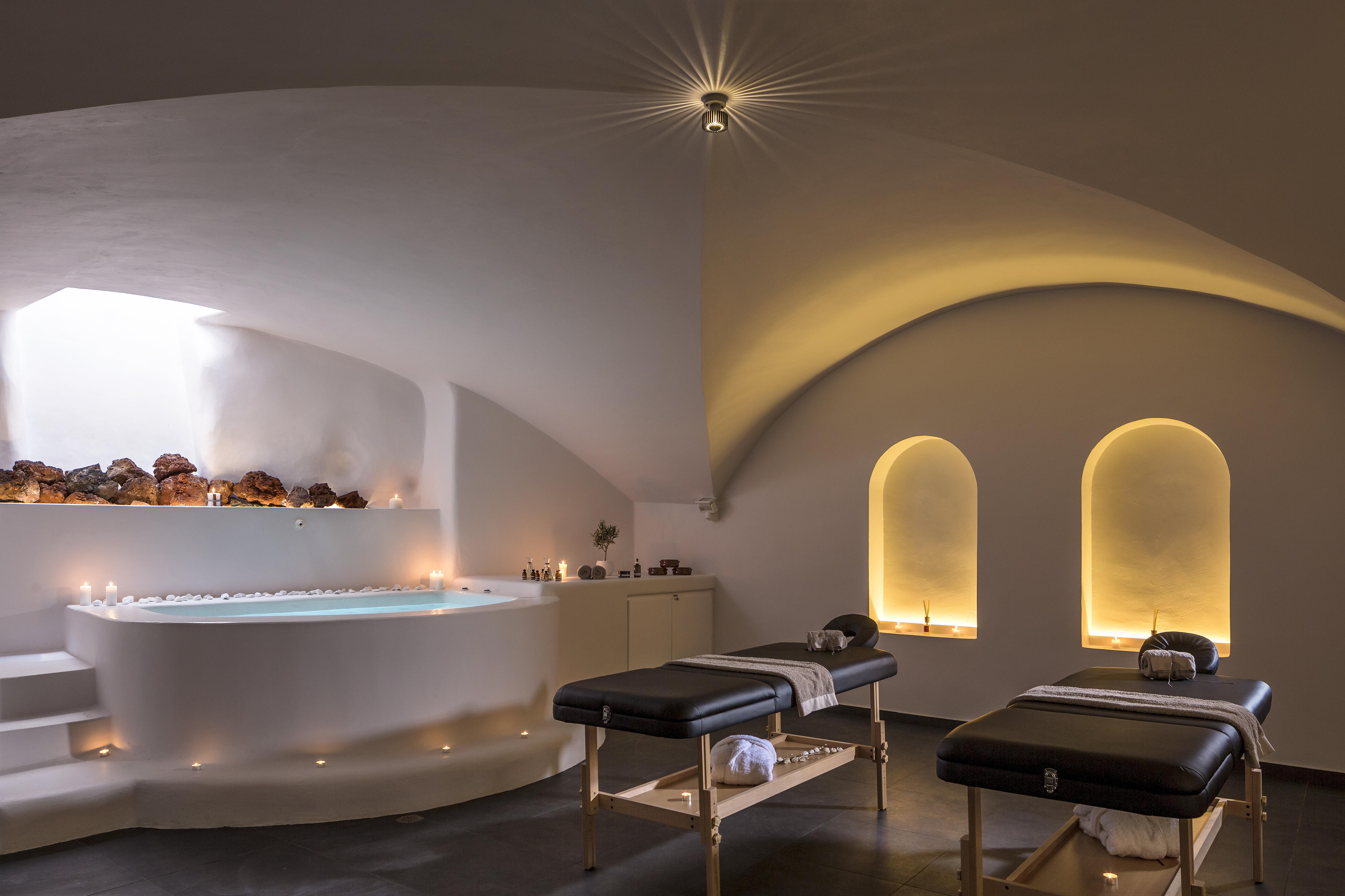Amber Light Hotel 4*