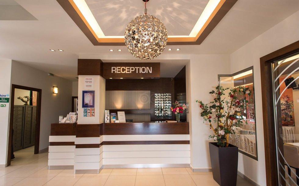 Oscar Aparthotel 3*