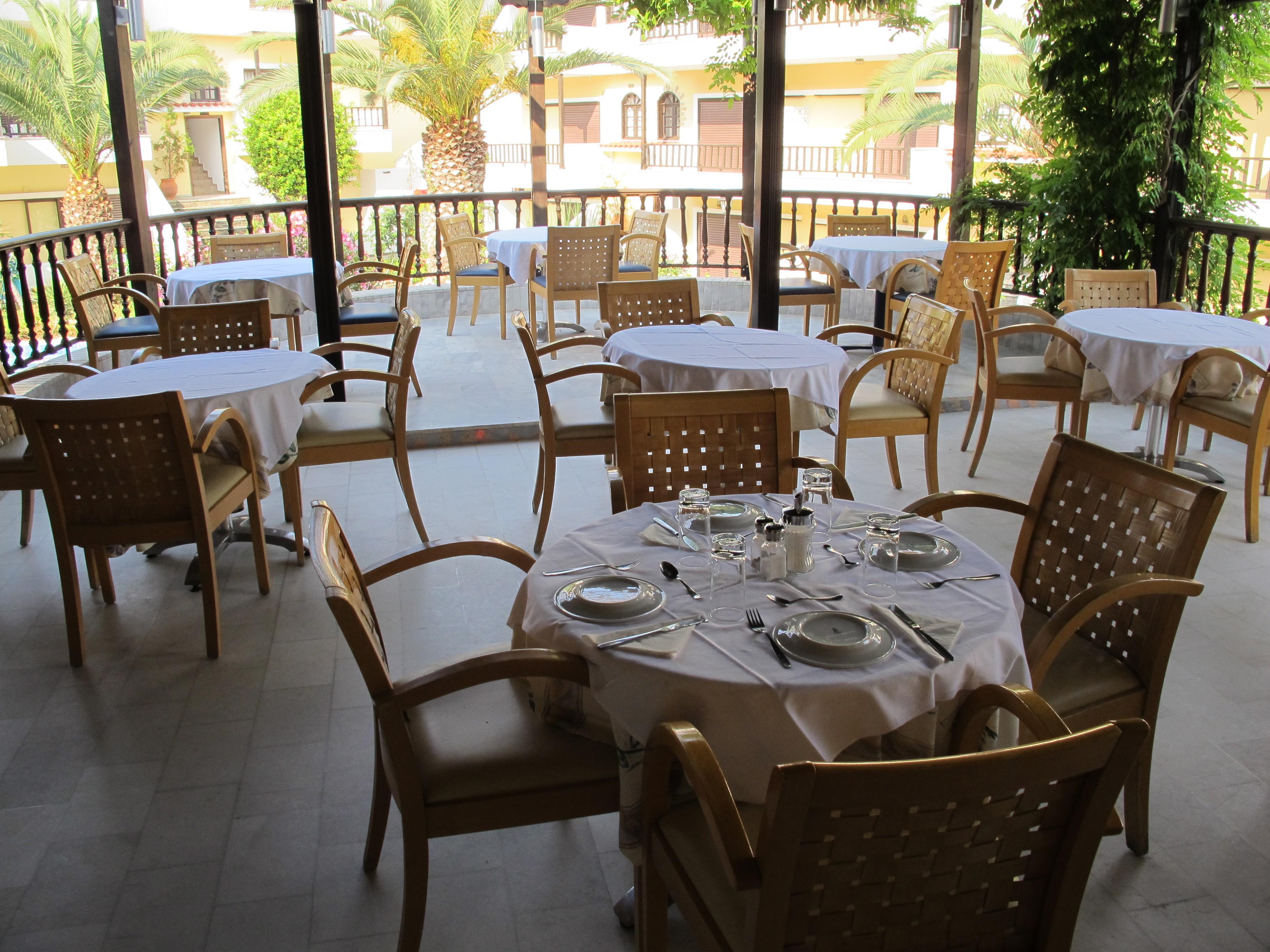 Aparthotel Ioli Village