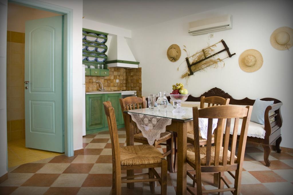 Guest house Glarakia 3*