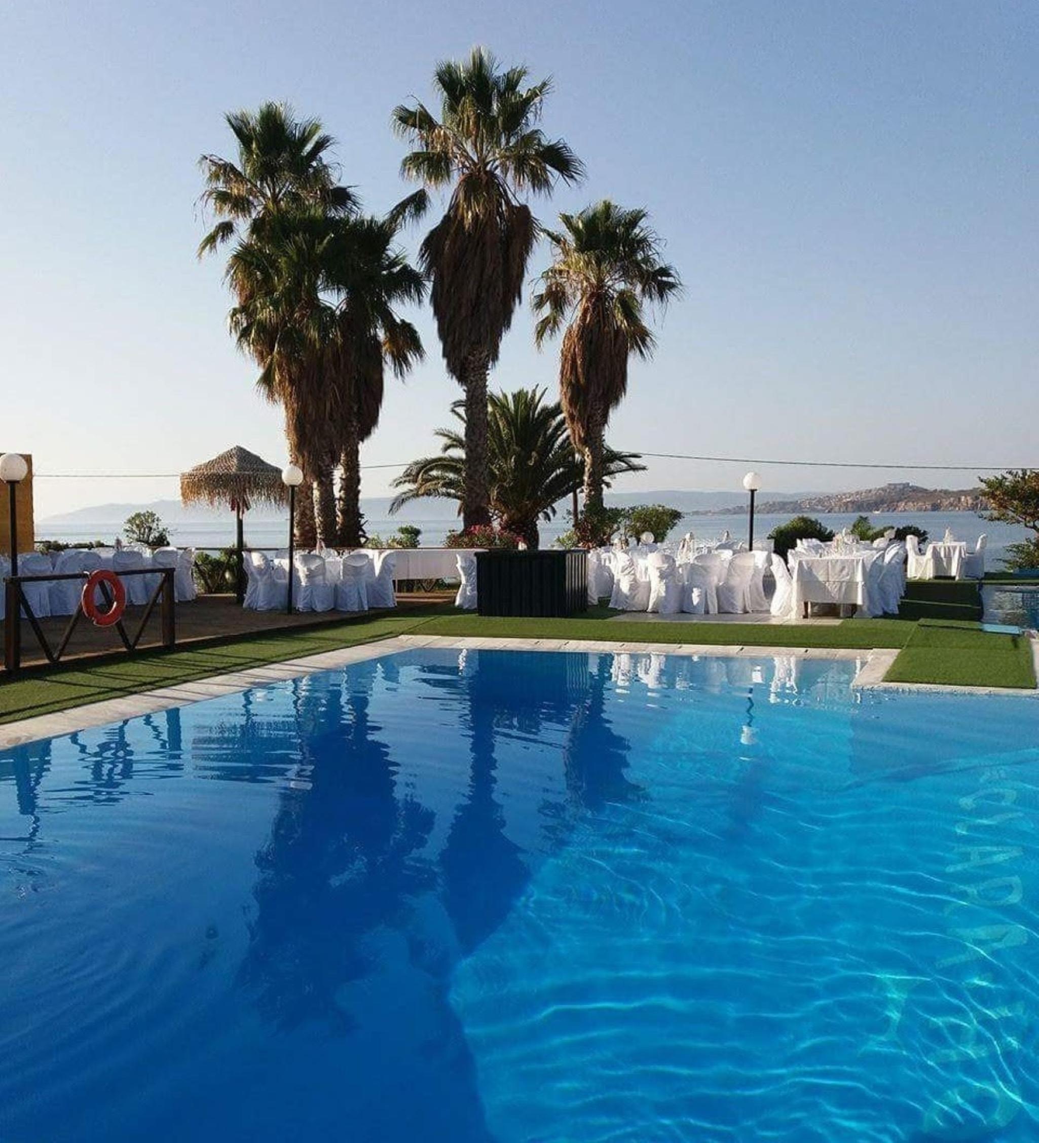 Clara Hotel Petra (Lesbos)