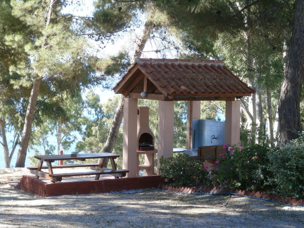 Kefallonia Bay * Spartia (Kefalonia)