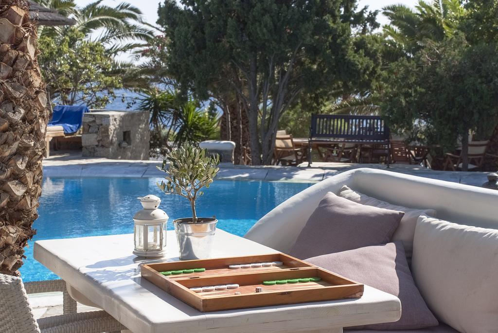 Zephyros Aparthotel 3*