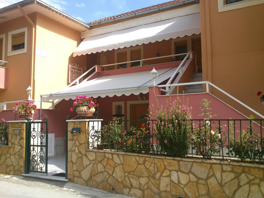 Ira Studios - *