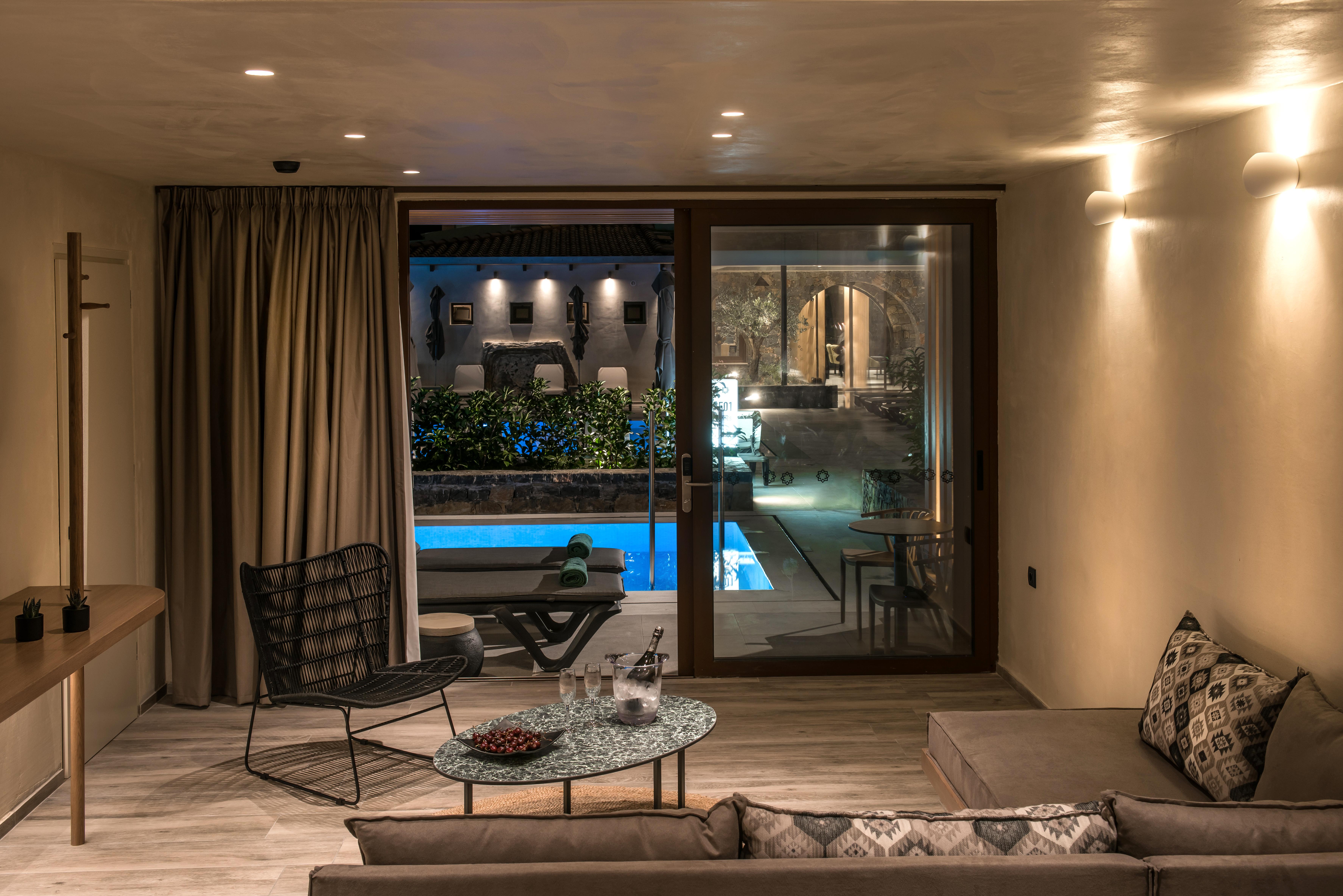 Hotel Petousis & 4*