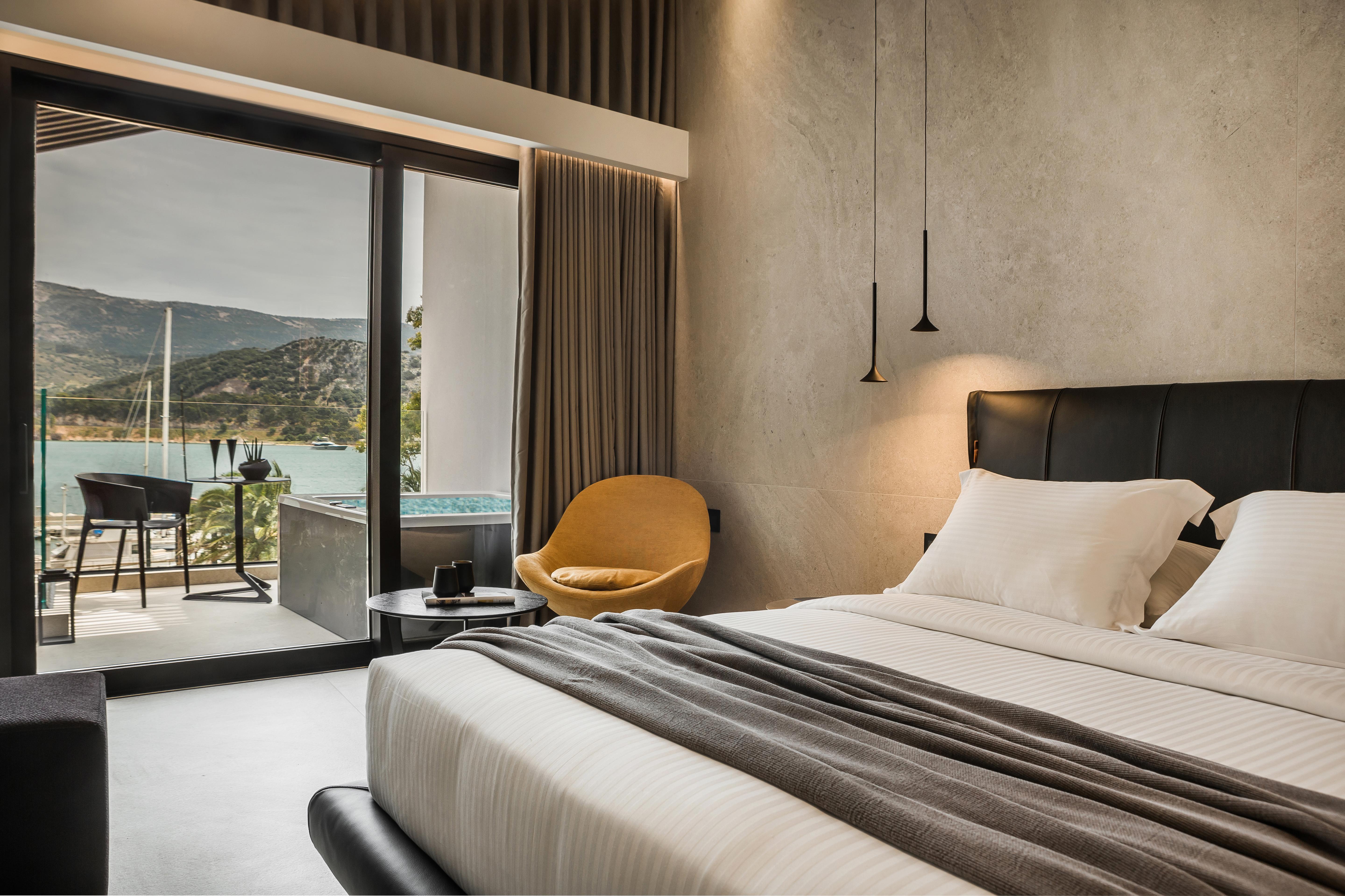 Canale & Hotel Argostoli (Kefalonia)
