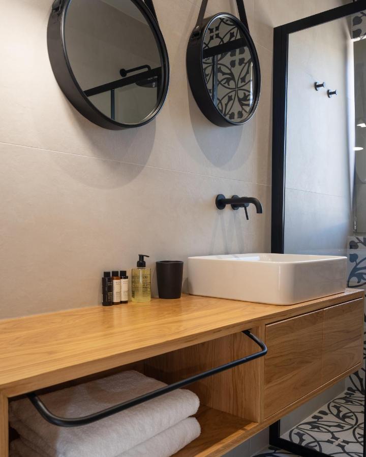 Papadria - Modern Luxury Near Kathisma * Tsoukaladhes