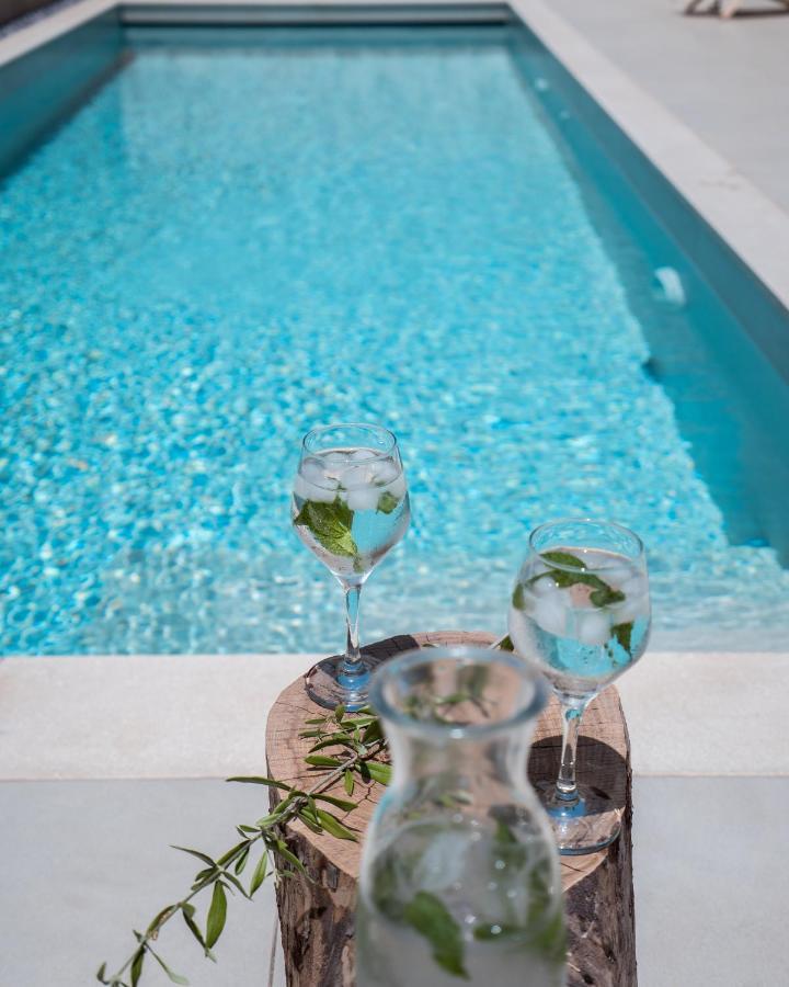 Villa Papadria - Modern Luxury Near Kathisma Tsoukaladhes