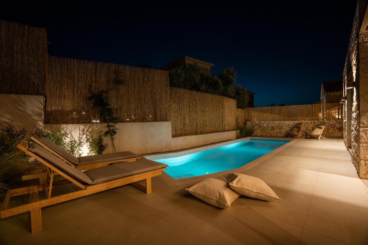 Papadria - Modern Luxury Near Kathisma Villa *