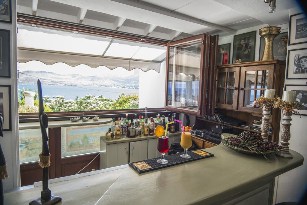 Clara Hotel 3*