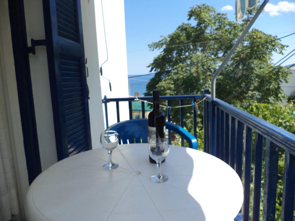 To Kamari Apartment Paralia Agias Foteinis
