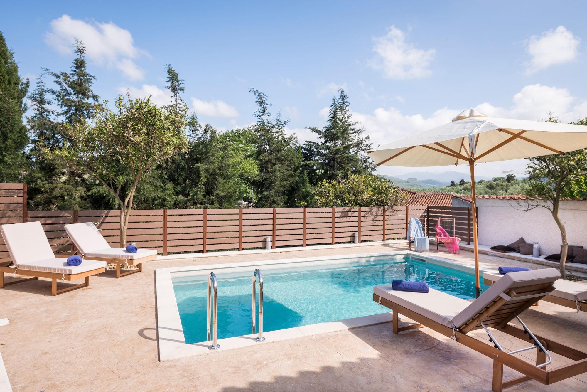 Hotel Village & 4*