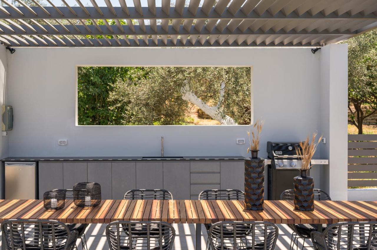Azatis Luxury Villa
