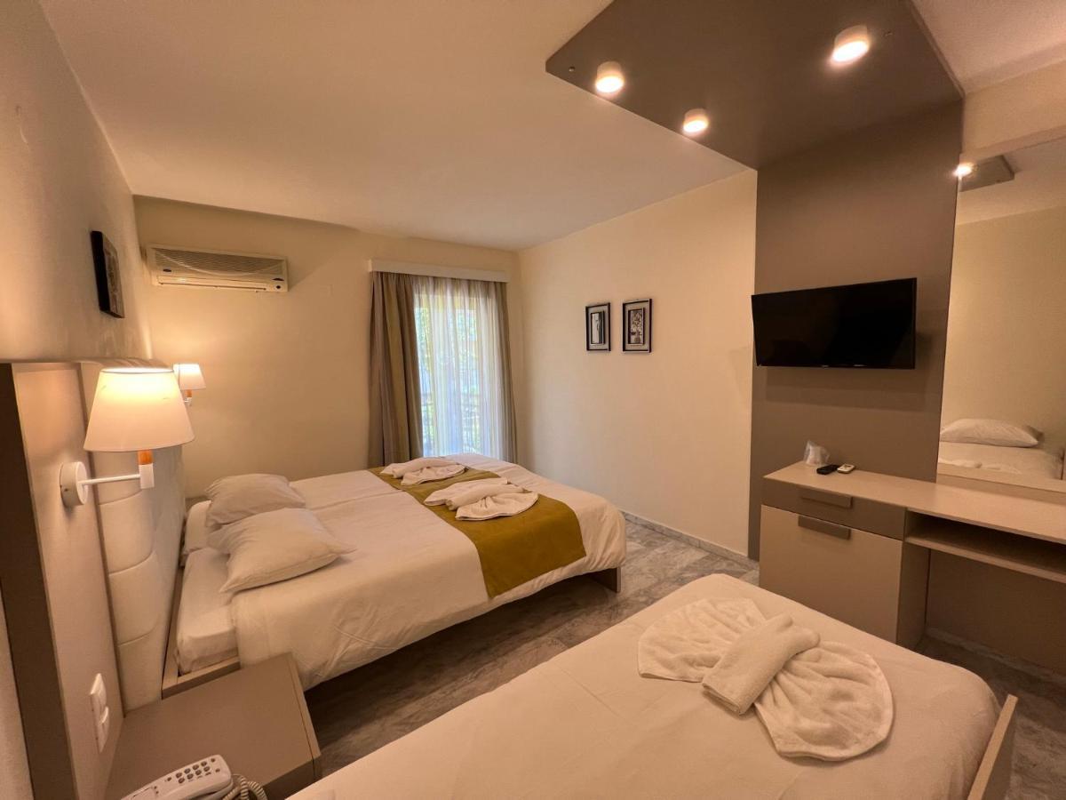 Chrispy Waterpark Resort 4*