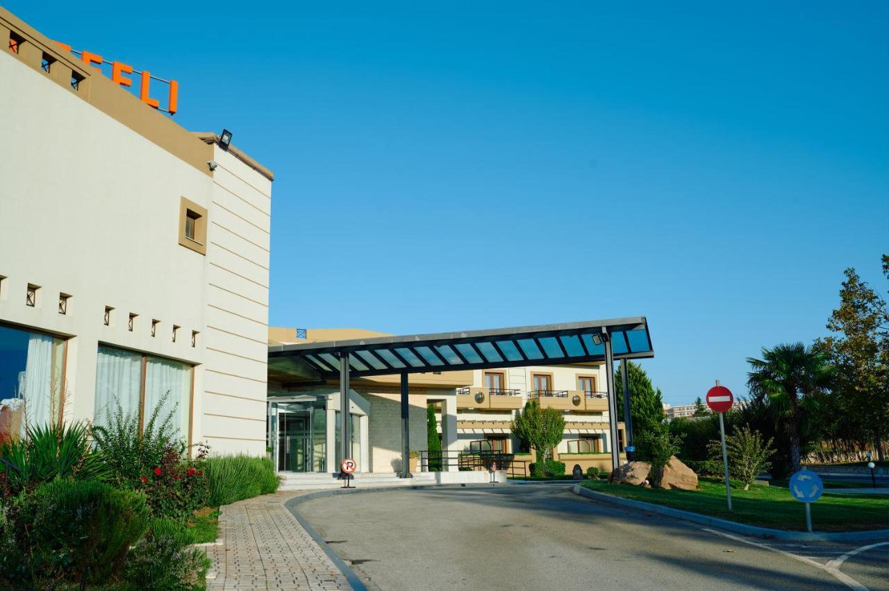 Nefeli Hotel 4*