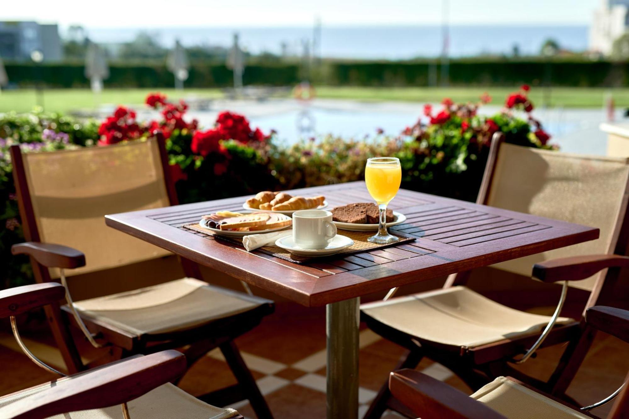 Nefeli Hotel