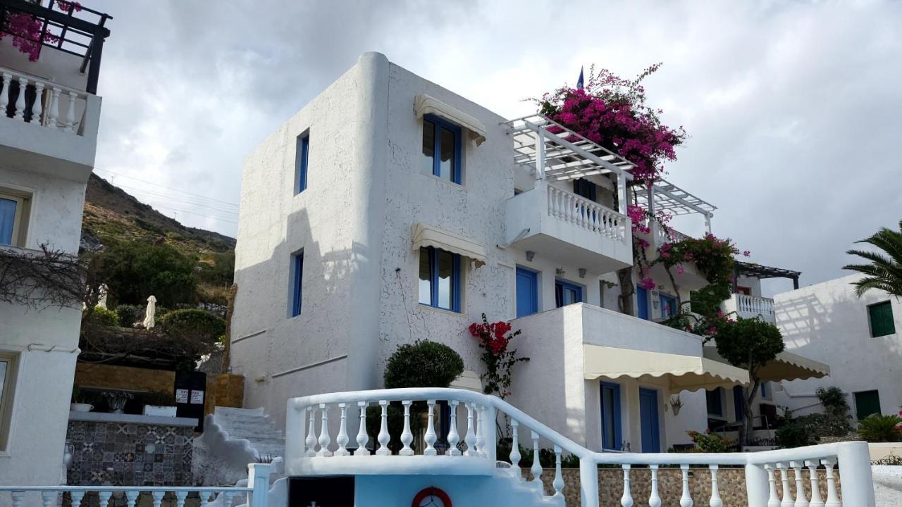 Apartment Quadruple Full View In Blue