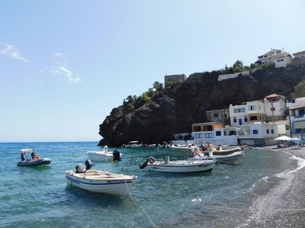 Crete Southside Tris Ekklisies Villa
