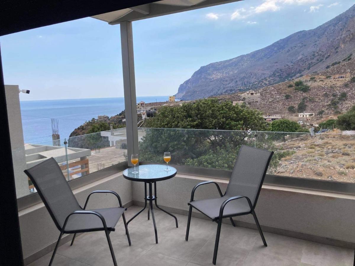 Crete Southside Tris Ekklisies Paranimfoi