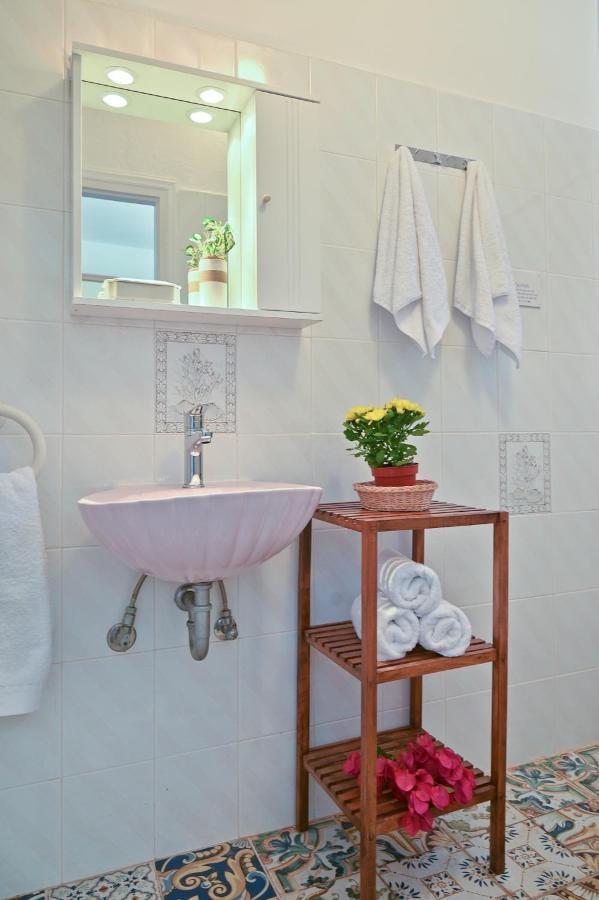 Ireni Waterfont Holiday home *