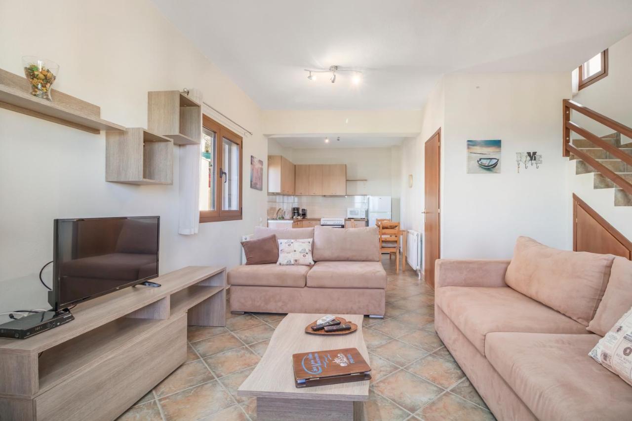 Sea View Villas *