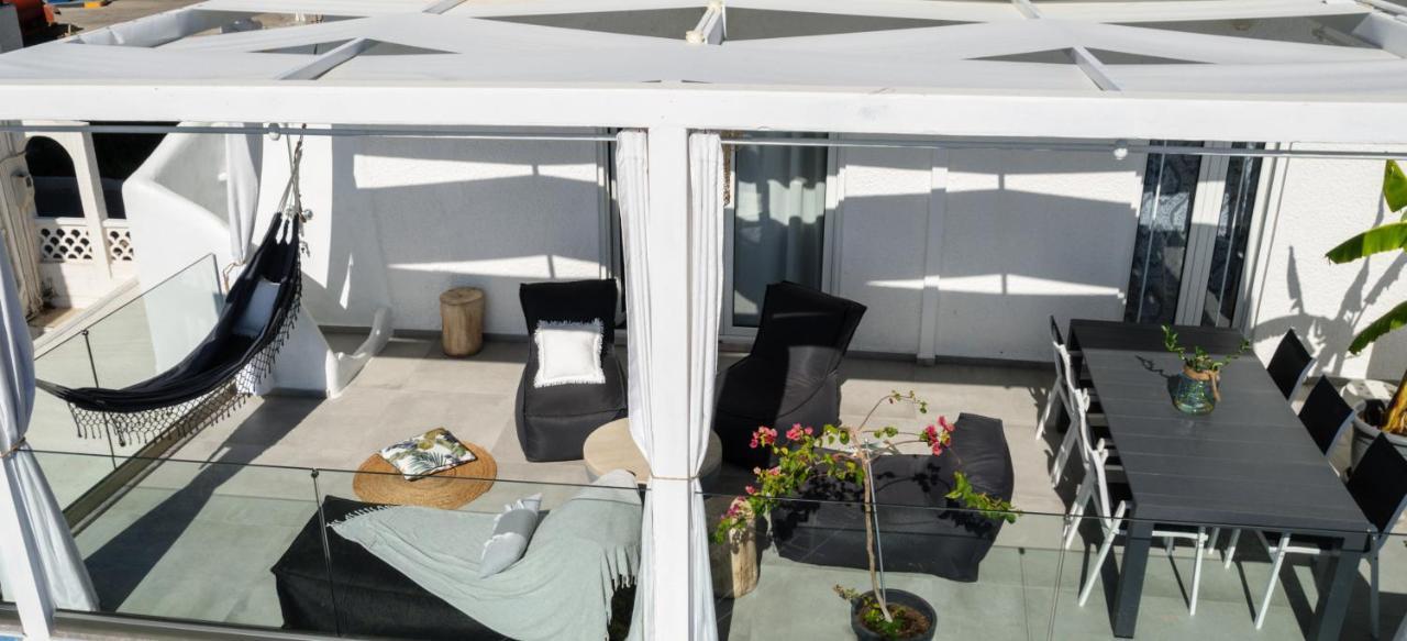 Blue Paradise Apartment