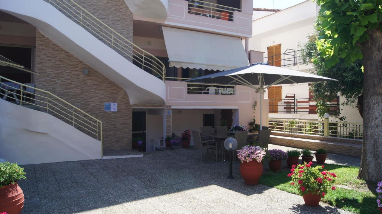 Guest house Verginarooms Nea Poteidaia