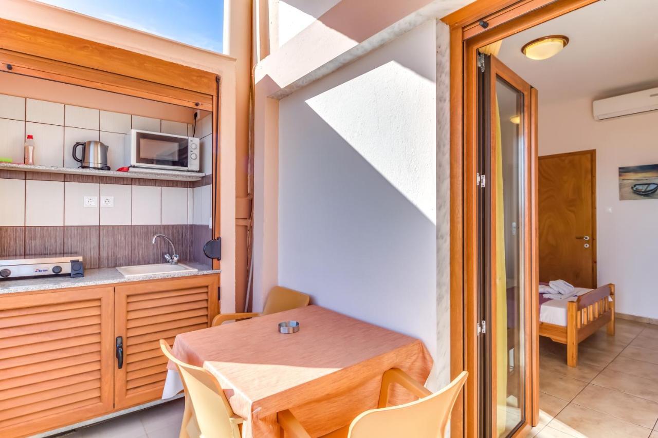 Guest house Verginarooms Nea Poteidaia