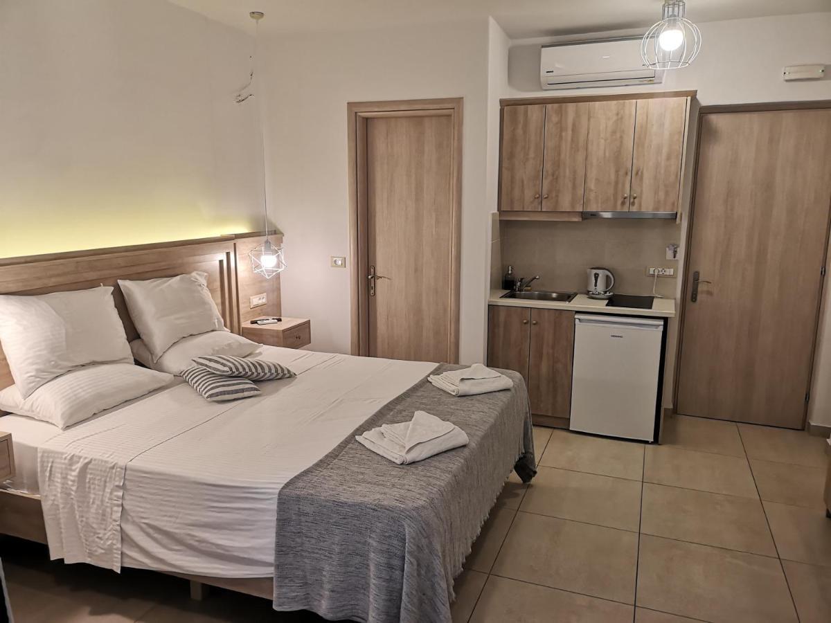 Aparthotel Porfyris And Karpathos Town (Pigadia)