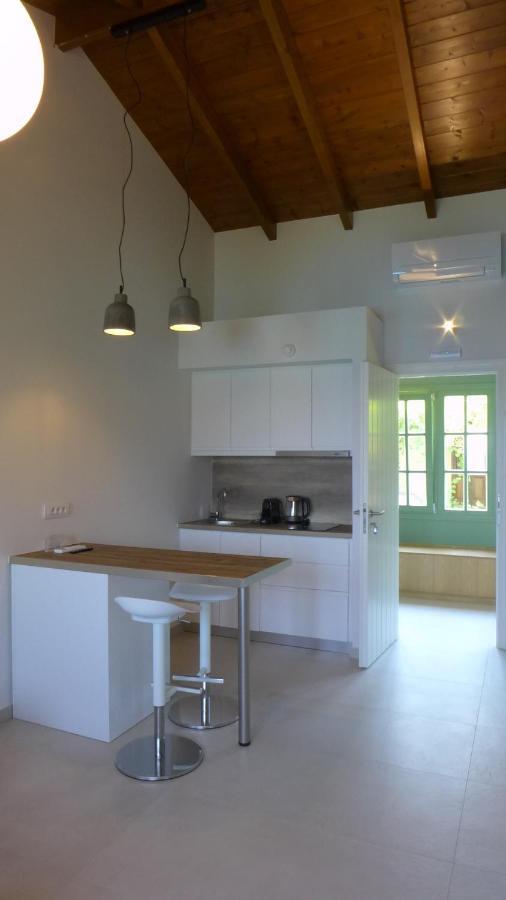 Caltabania Apartment Agios Nikitas