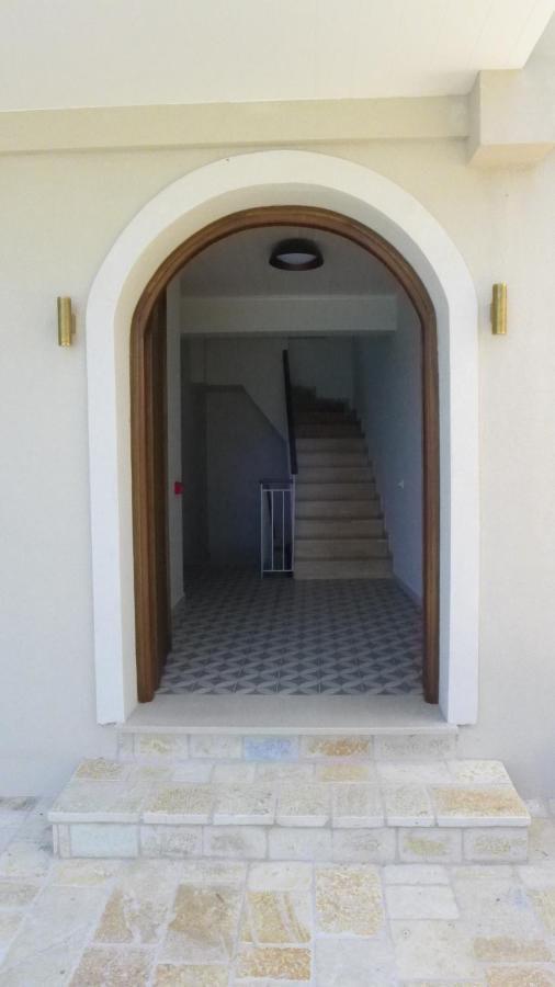 Caltabania Agios Nikitas