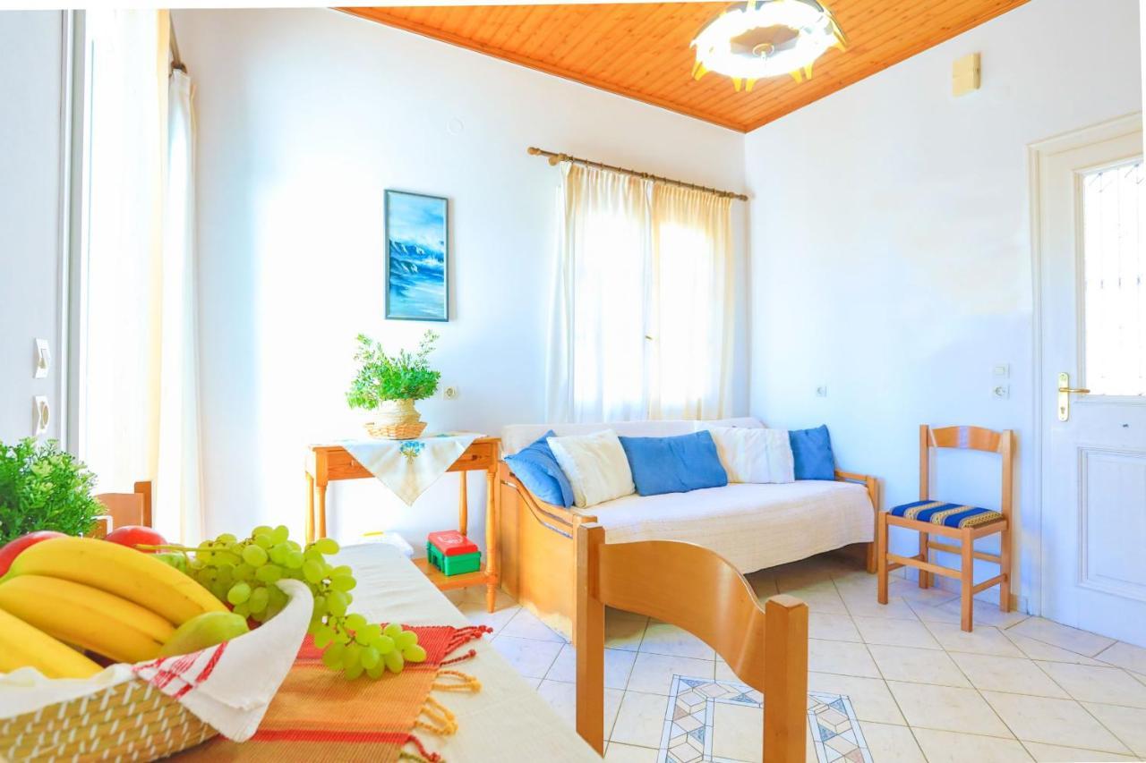 Theophilos Ena Apartment *