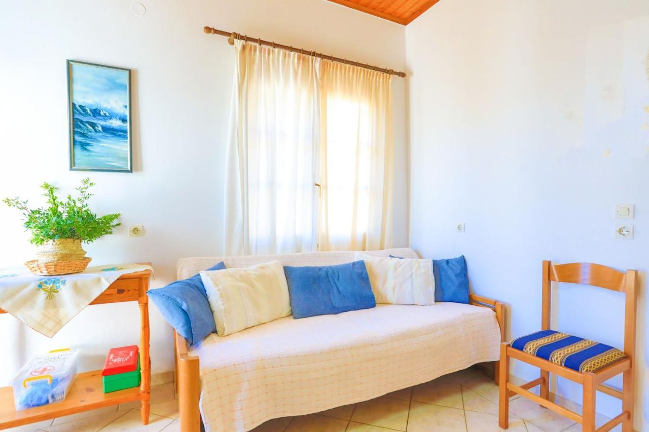 Apartment Theophilos Ena *