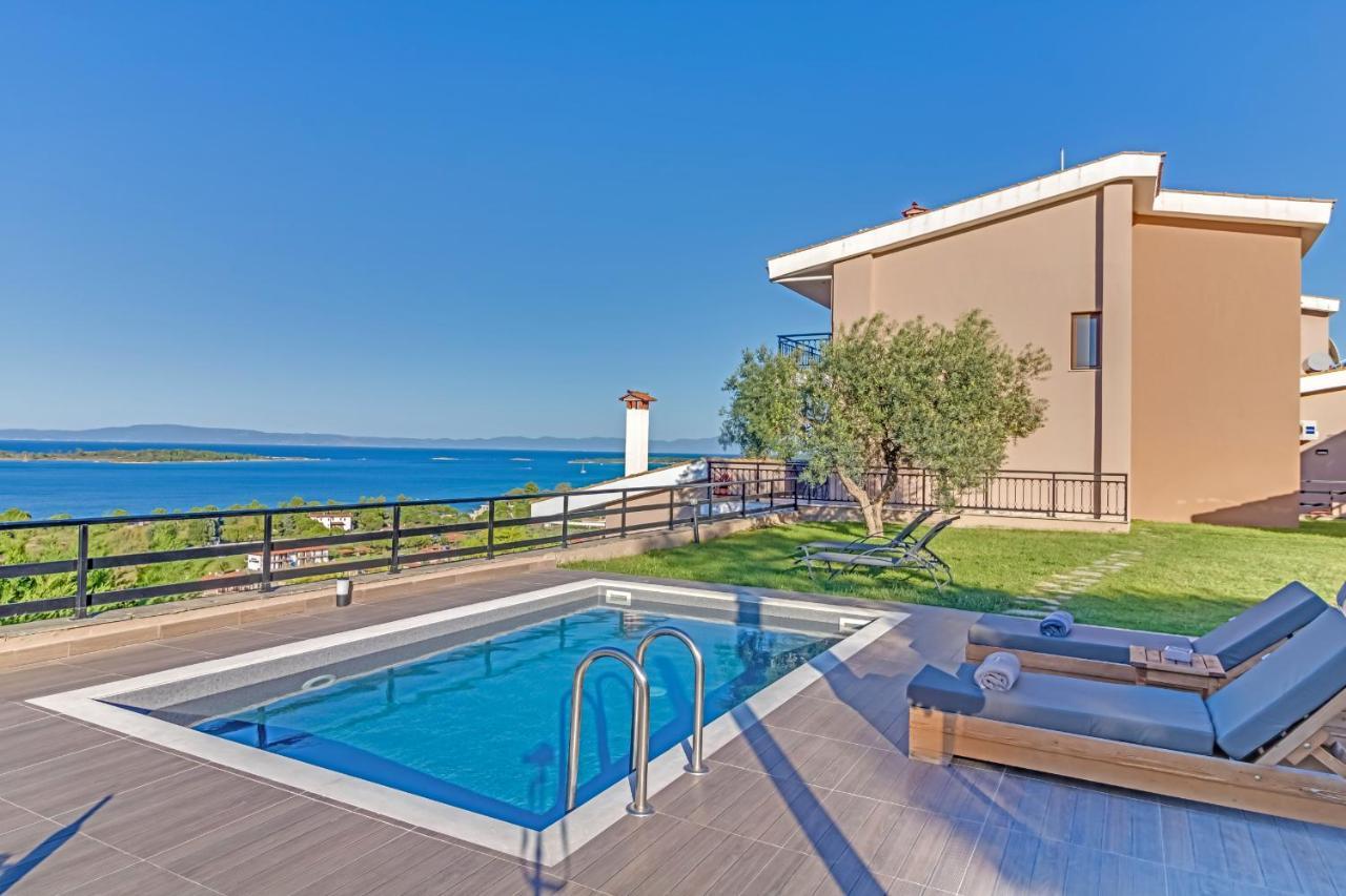 Sea View Villas