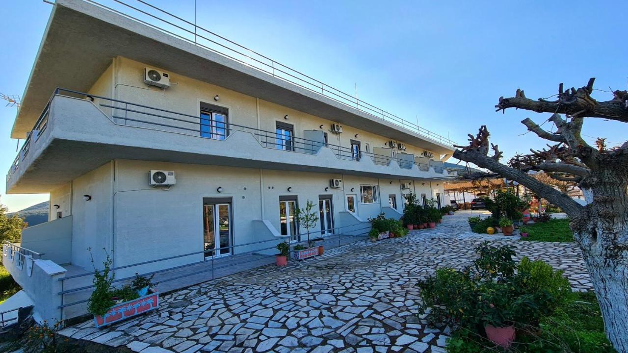 Apartment Amarandos Studios - & *