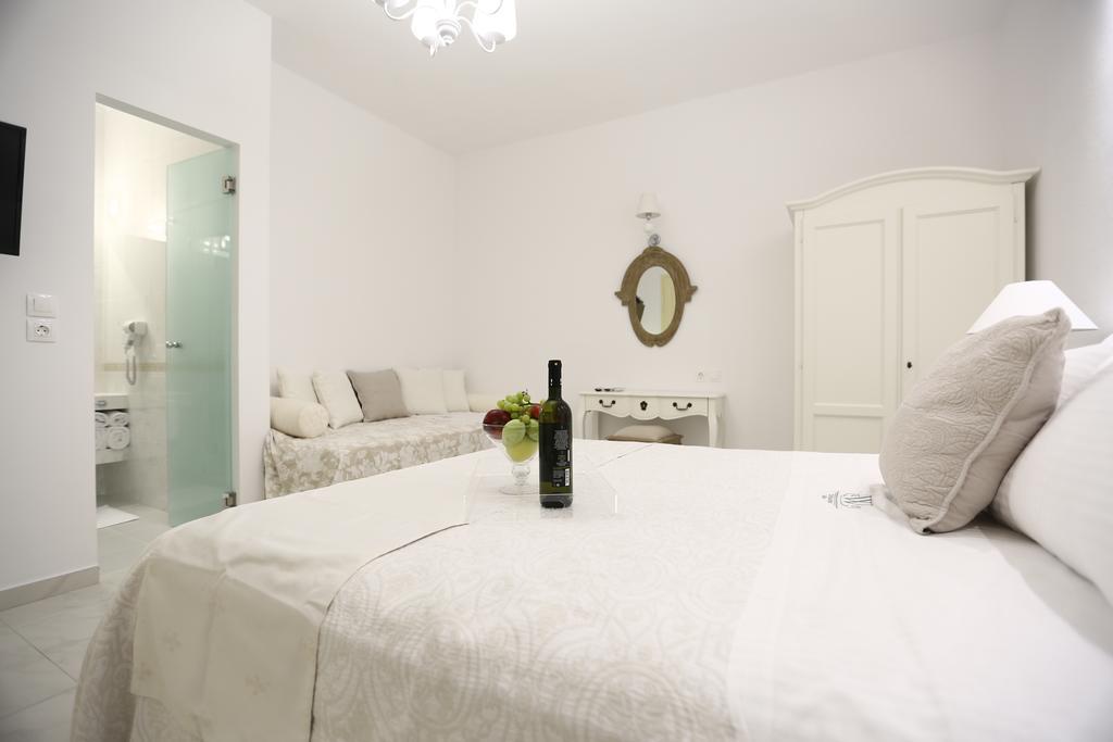 Bed & Breakfast The White