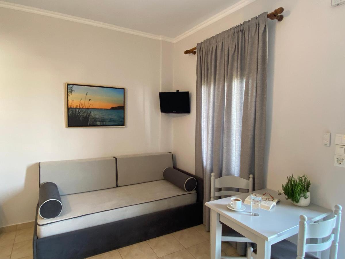 Caviro Apartment *