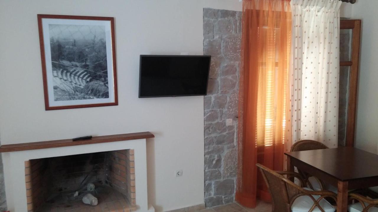 Mouria & Bed & Breakfast