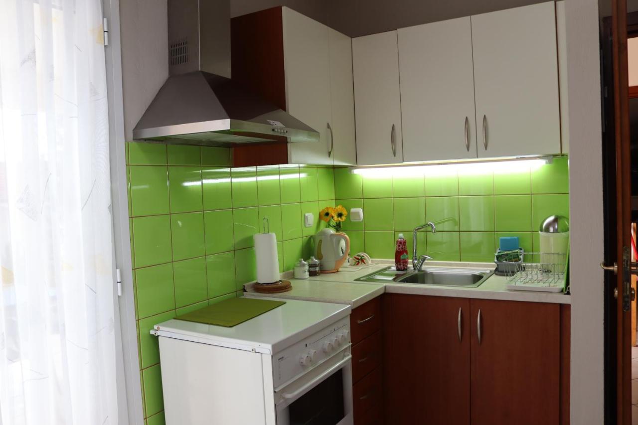 Lovely With Beautiful Garden Apartment Kavala