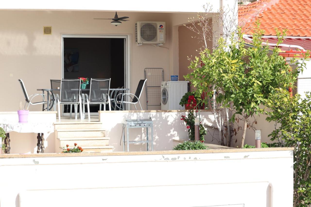 Apartment Lovely With Beautiful Garden *