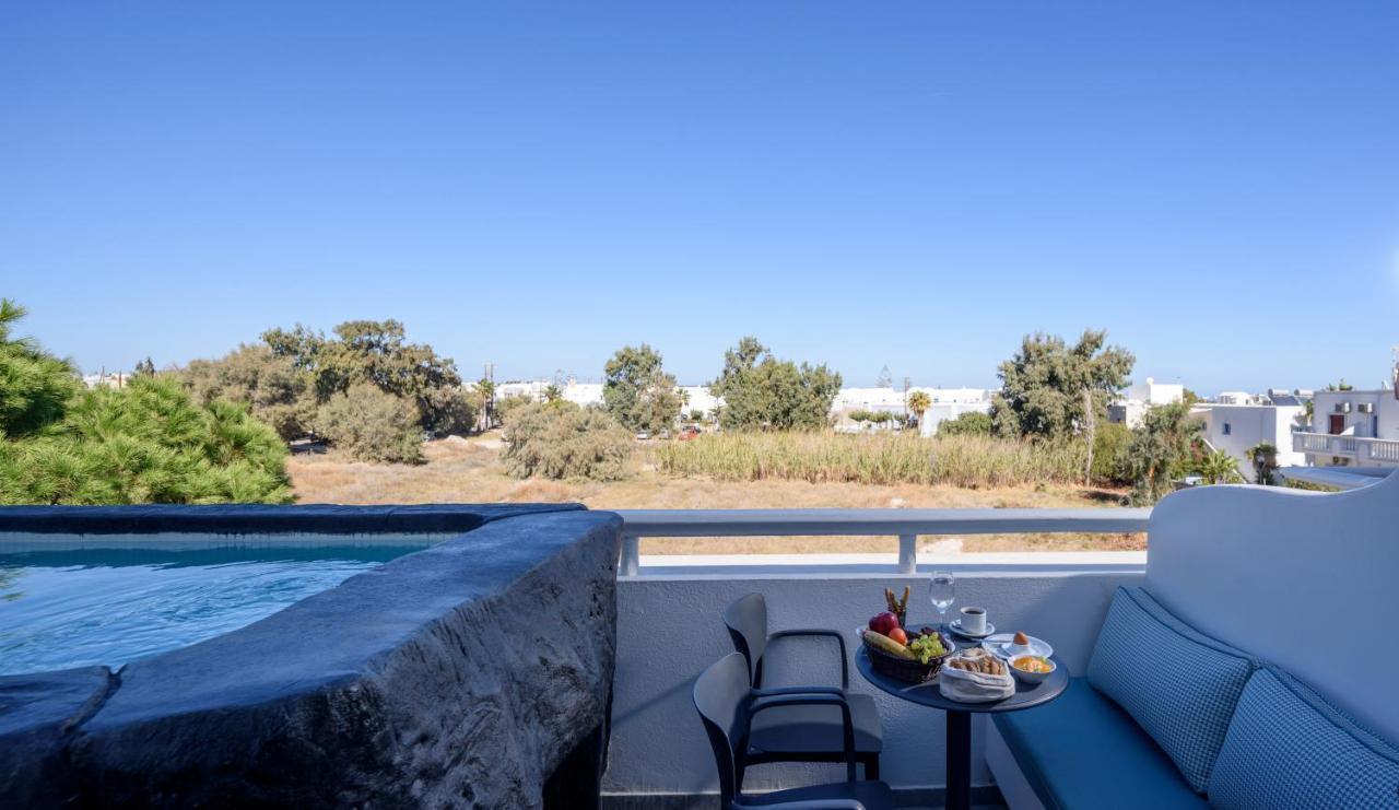 Armonia Kamari (Santorini)