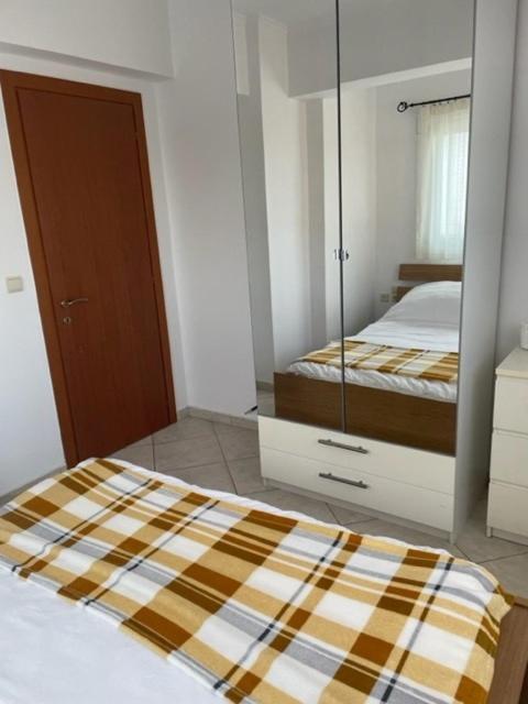 Apartment Dina *
