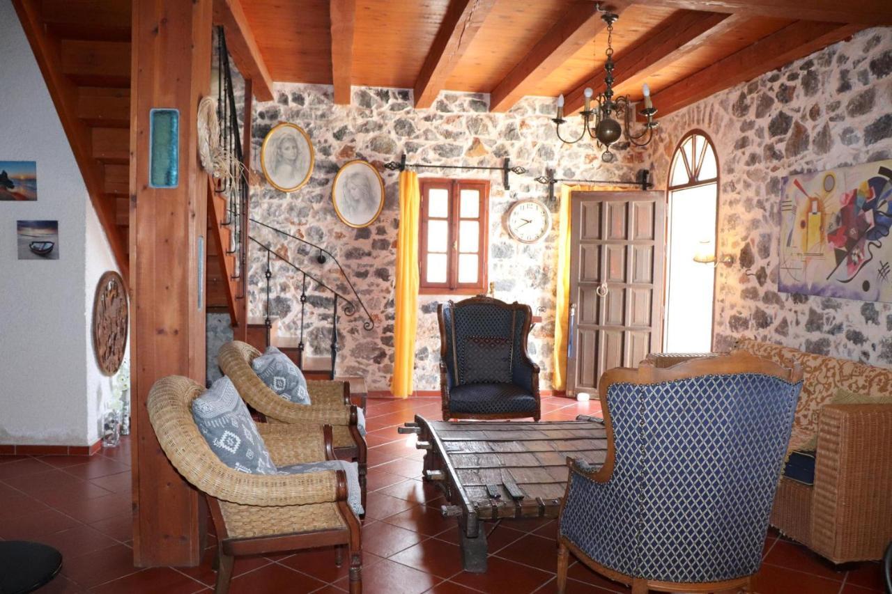 Blue Stone Holiday home Triopetra