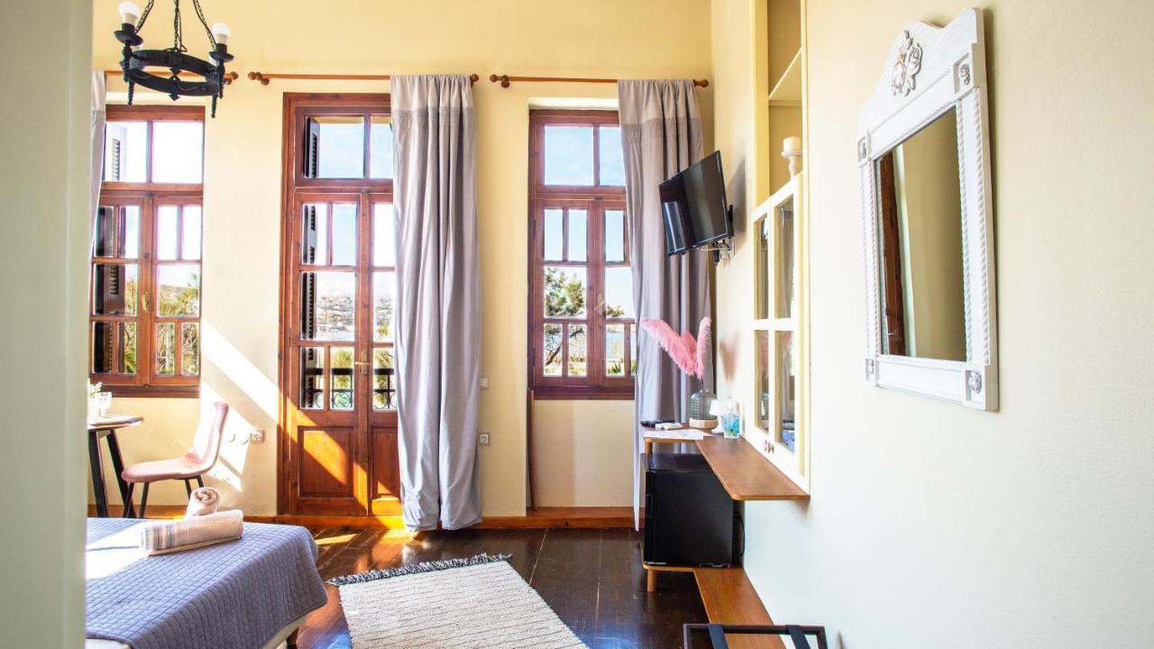 Ruby 'n Emerald Studio's Guest house