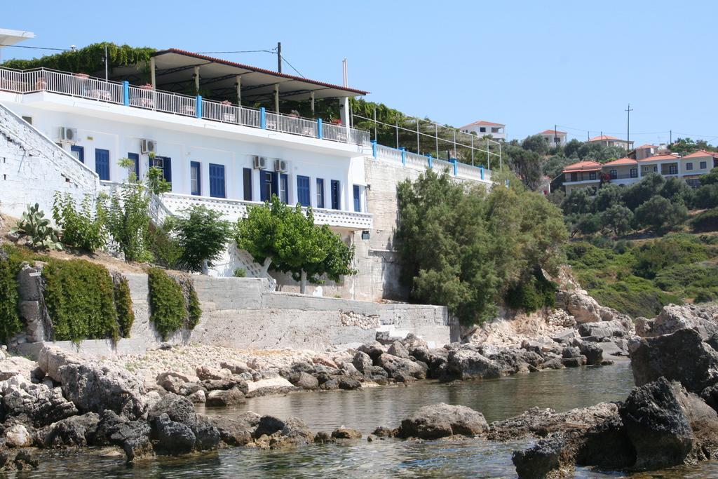 Chrisopetro Bed & Breakfast 2*