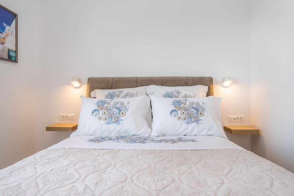 Apartment Divaly - Private Heated Jacuzzi Messaria (Santorini)