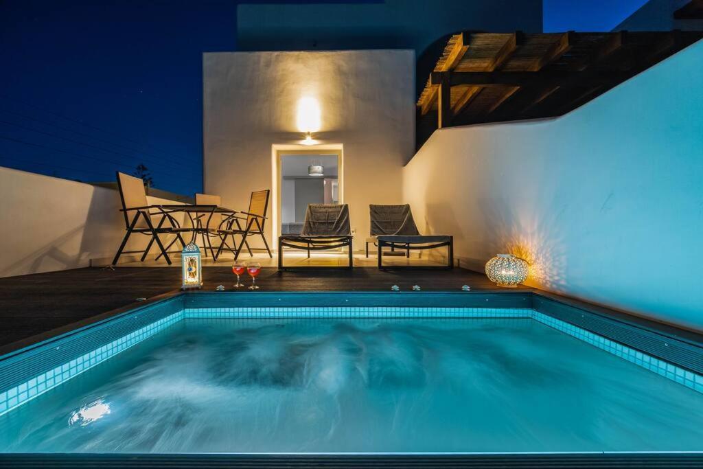 Divaly - Private Heated Jacuzzi Apartment Messaria (Santorini)